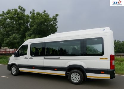 17 Seater Long Wheelbase Urbania Side Profile
